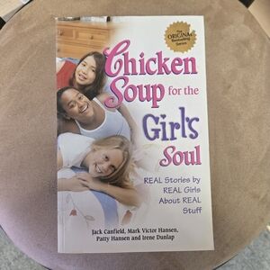Chicken Soup for the Girl's Soul — Inspirational Stories (White/Pink)